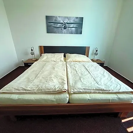 Hotel Cavok Letiste Pribram