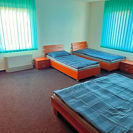 Hotel Cavok Letiste Pribram
