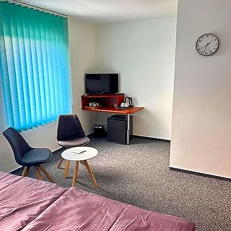 Hotel Cavok Letiste Pribram